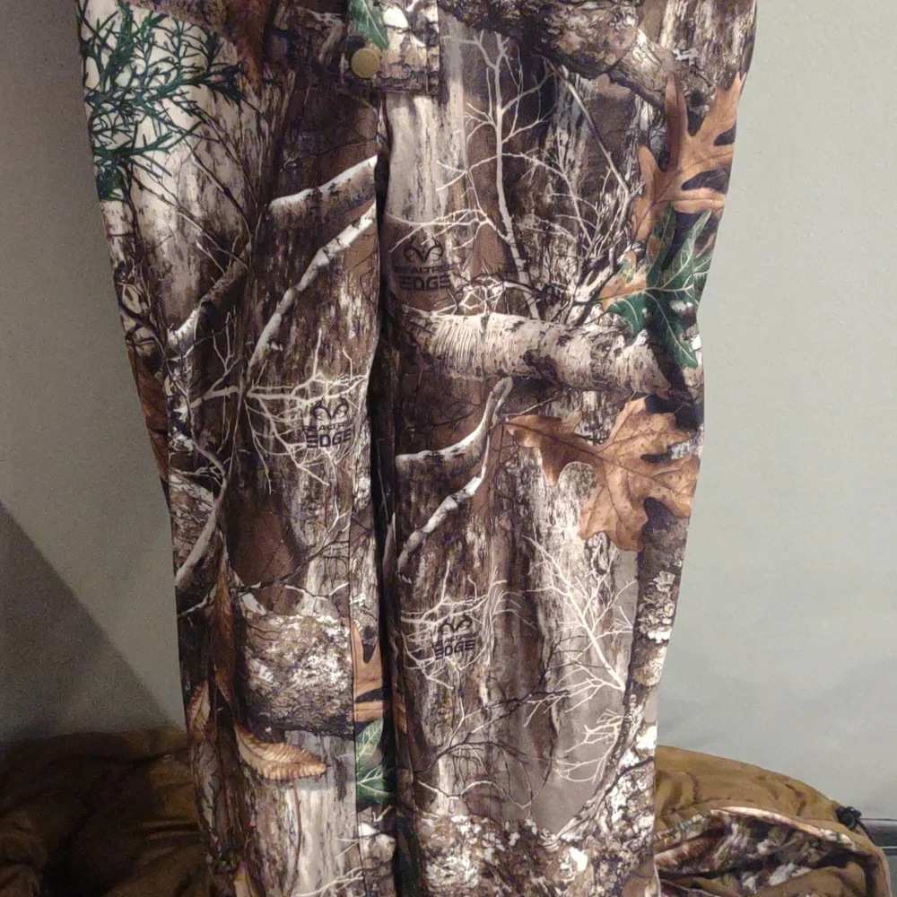 Lincoln‎ Outfitters Mens Medium Realtree Edge 2 Piece Camo Coat/Bib Overalls